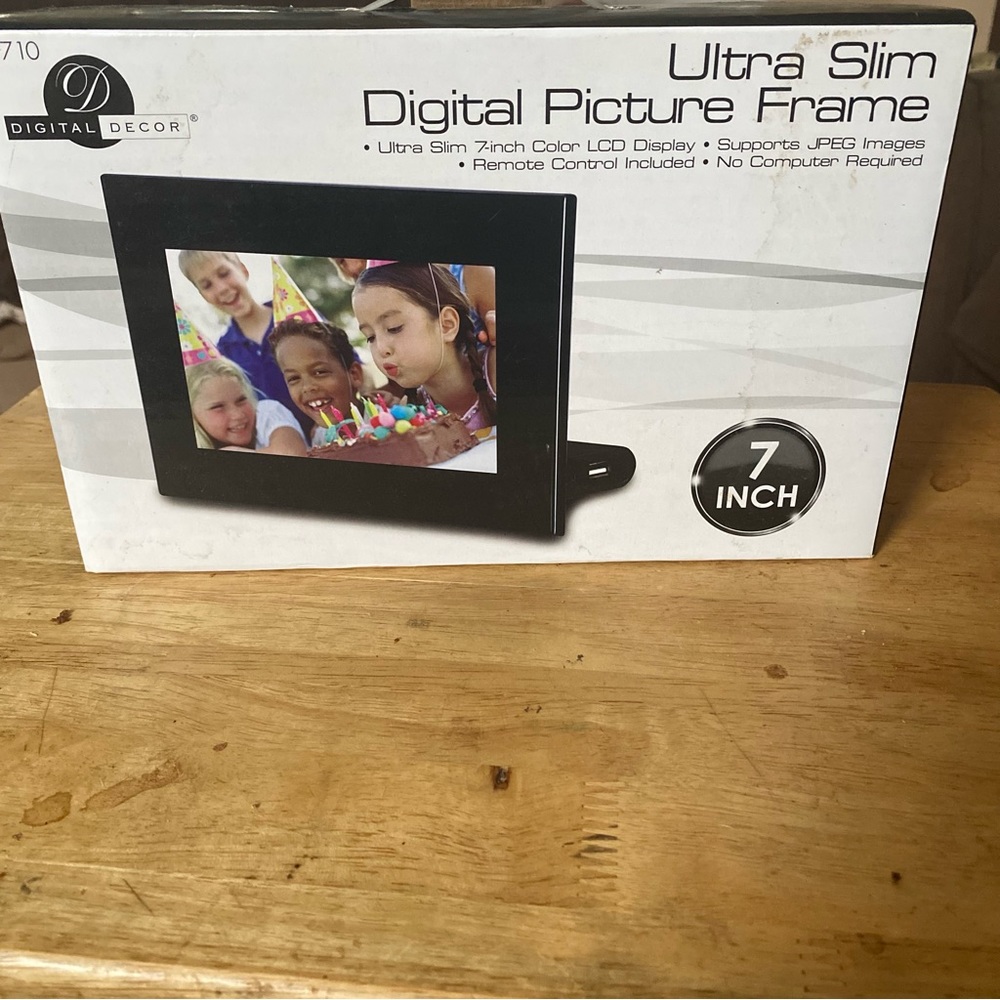 Digital decor ultra slip picture frame